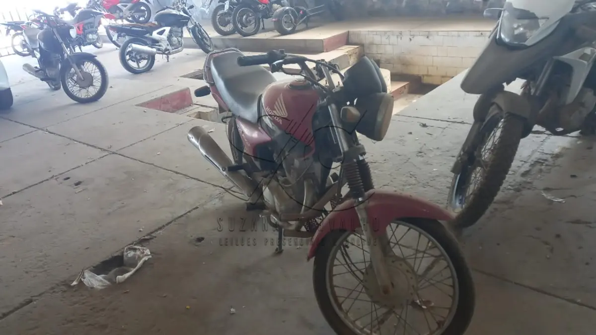 LOTE 008 - MOTO HONDA 150 TITAN ES