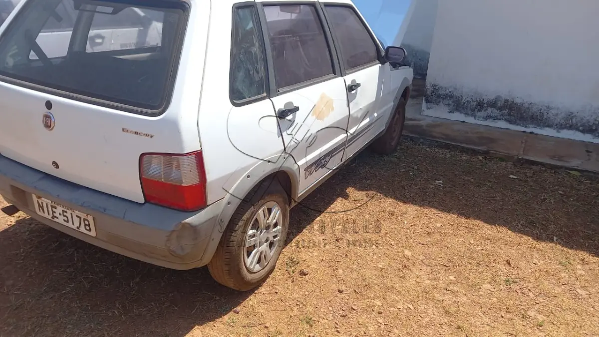 LOTE 008 - FIAT UNO