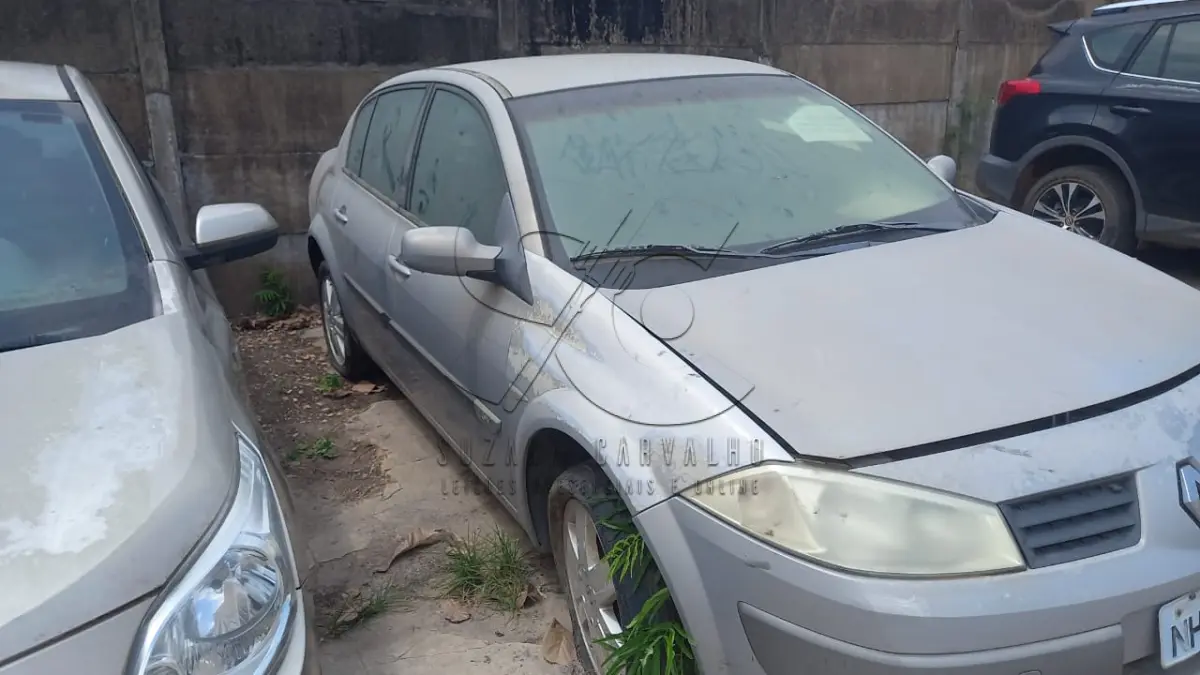 LOTE 013 - VEÍCULO RENAULT MEGANE