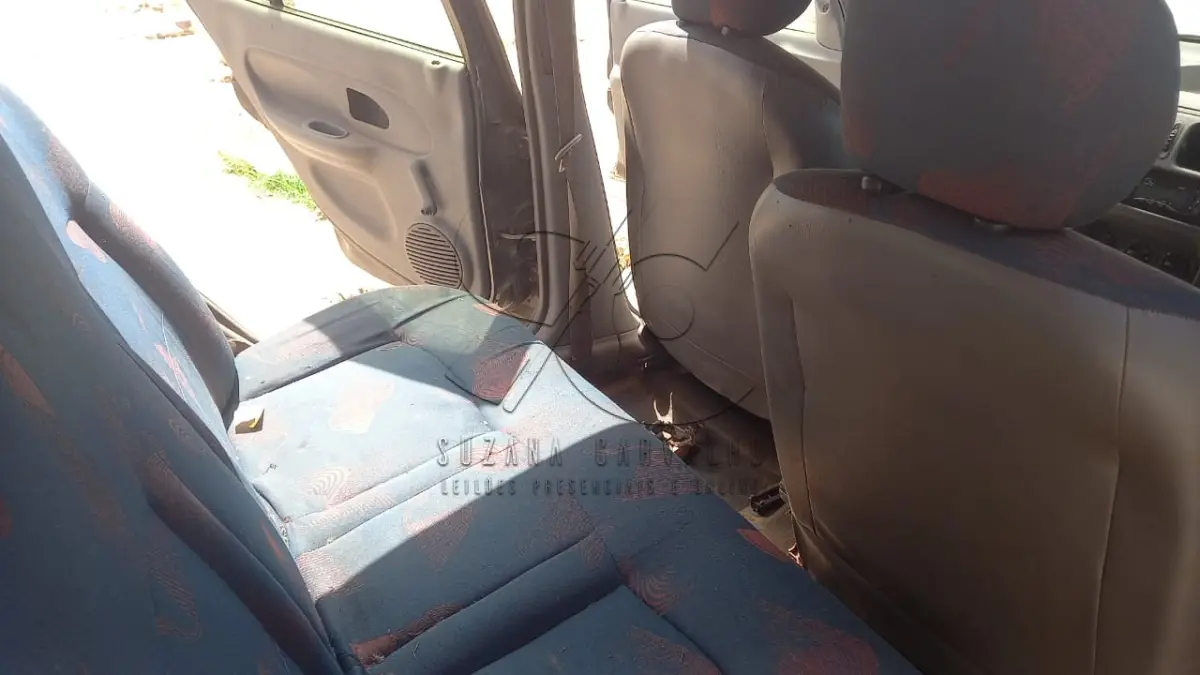 LOTE 015 - VEÍCULO RENAULT CLIO RL