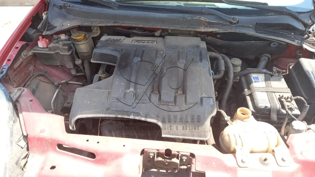 LOTE 012 - VEÍCULO FIAT PUNTO