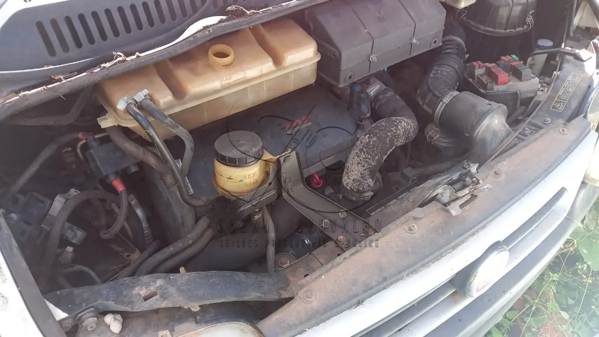 LOTE 025 - CAMIONETA AMBULÂNCIA FIAT