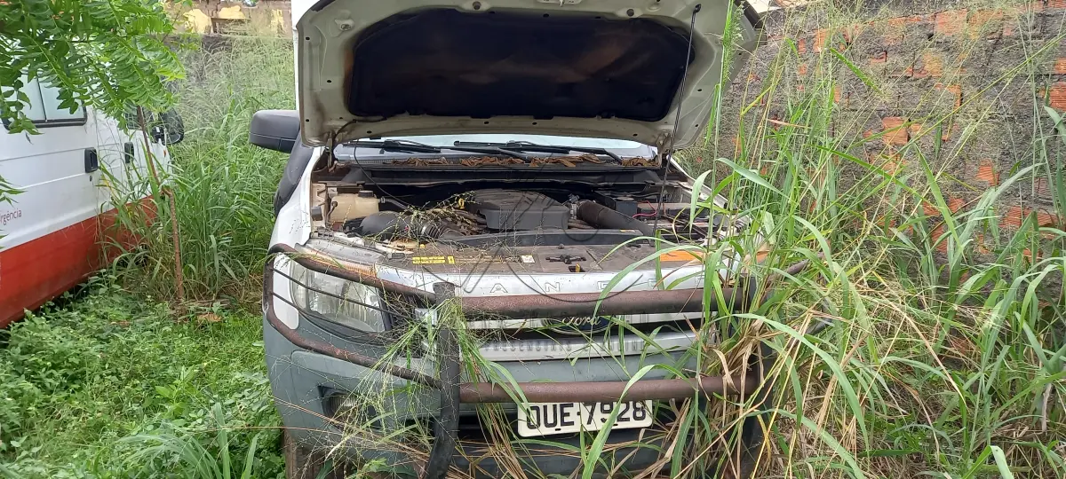 LOTE 026 - CAMIONETA AMBULÂNCIA FORD