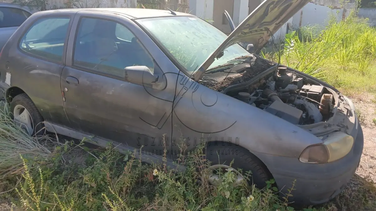 LOTE 004 - SUCATA FIAT PÁLIO EX