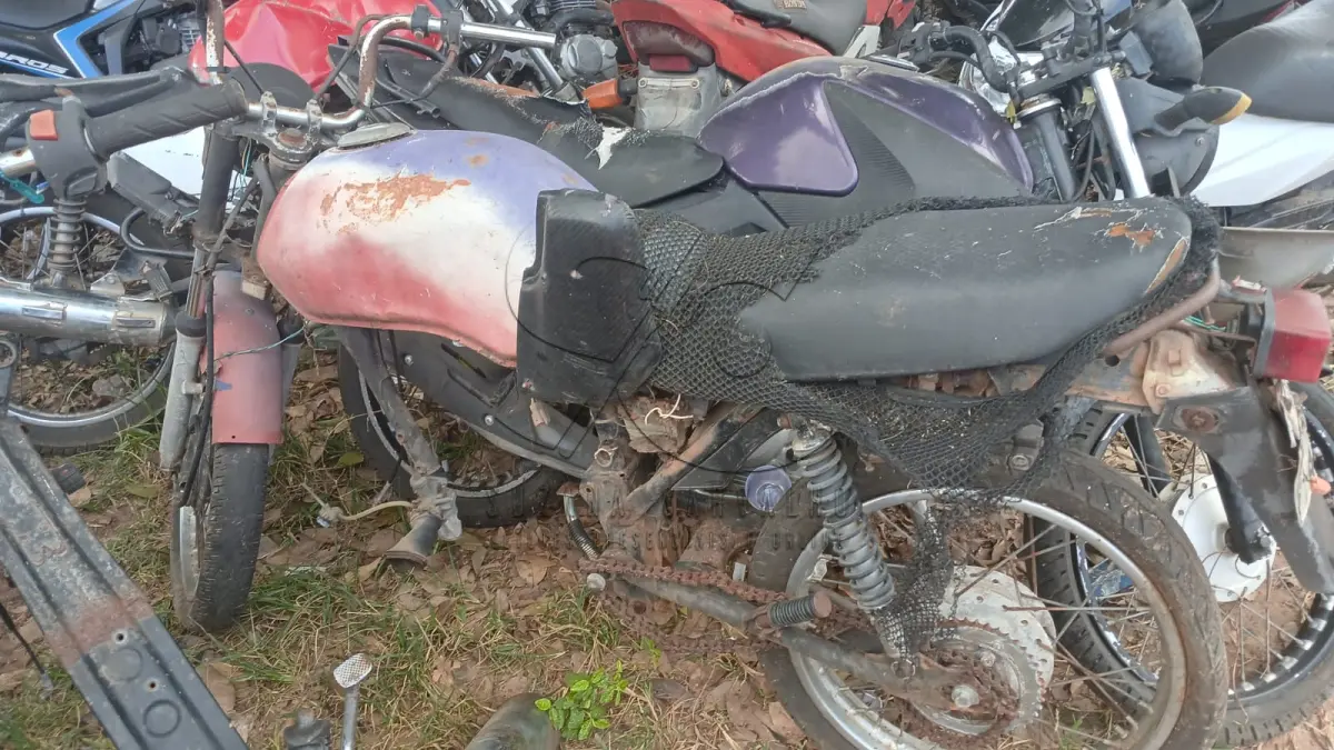 LOTE 006 - SUCATA HONDA CG 125