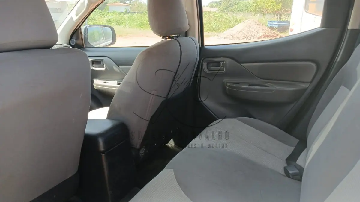 LOTE 004 - MMC/L200 PIZ4796