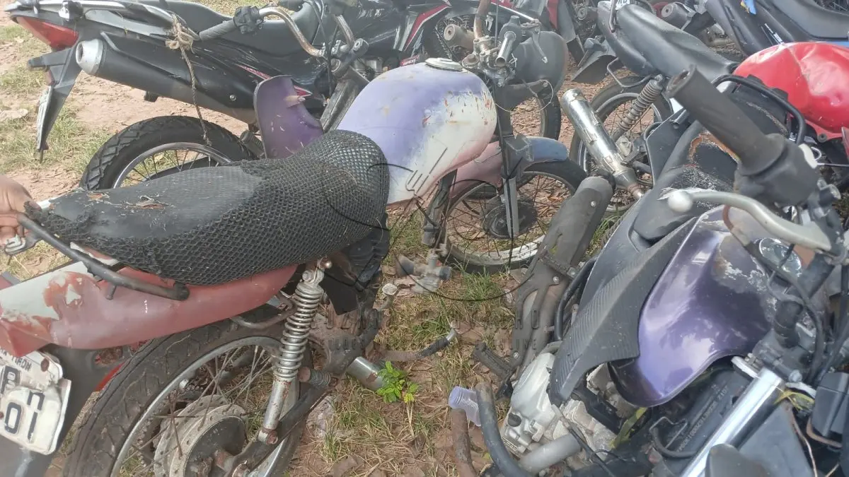 LOTE 015 - SUC.HONDA CG125  NÃOVENDIDO