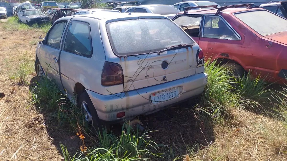 LOTE 012 - SUCATA VW GOL 1000I 1995