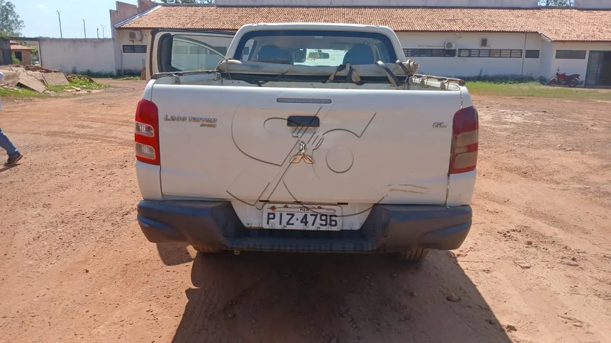 LOTE 004 - MMC/L200 PIZ4796