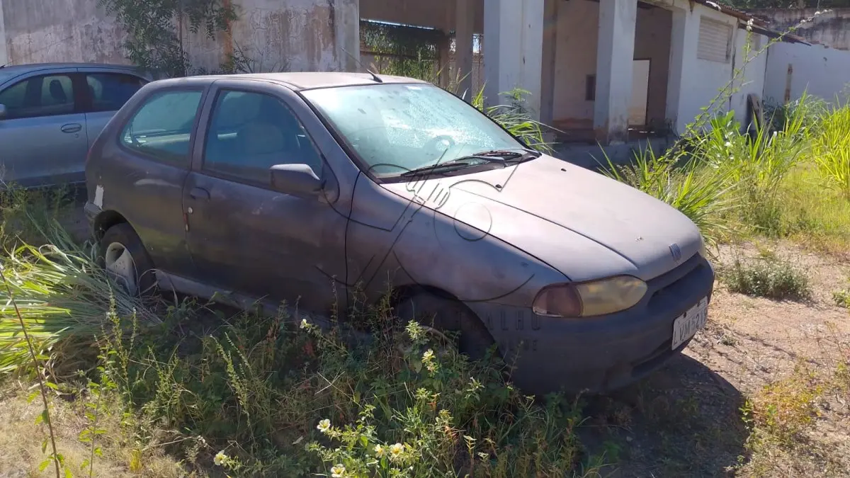 LOTE 004 - SUCATA FIAT PÁLIO EX