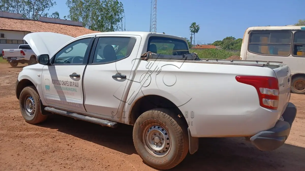 LOTE 004 - MMC/L200 PIZ4796