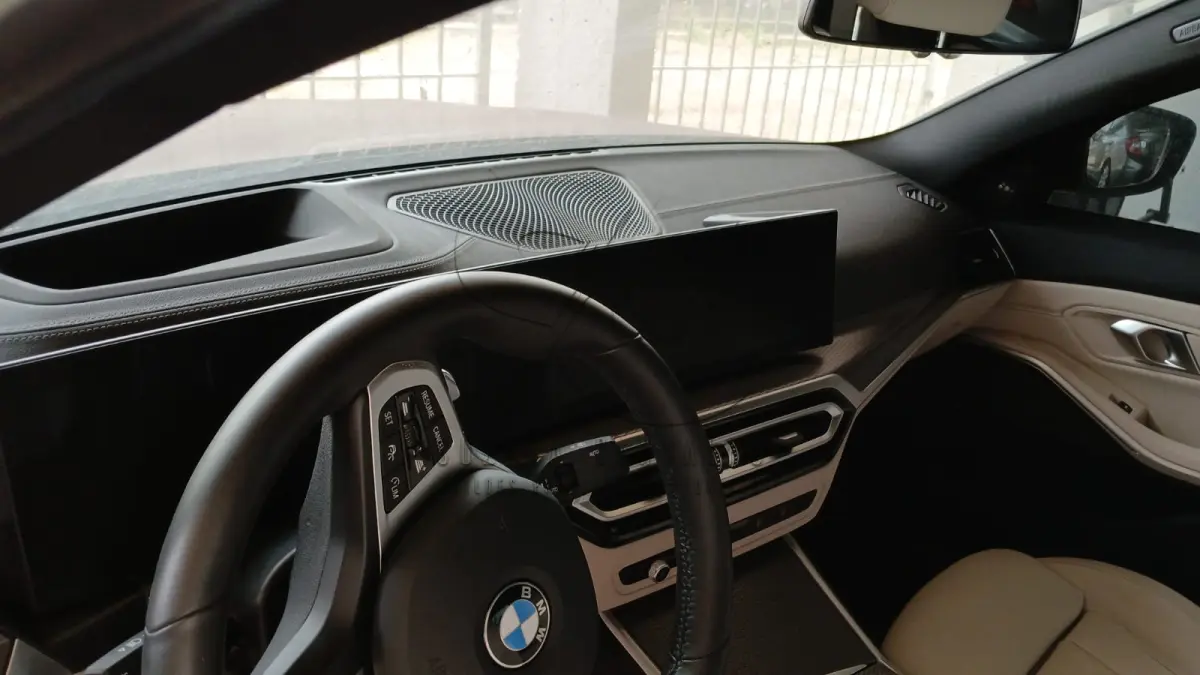 LOTE 010 - SUSPENSO POR DECISÃO JUDICIAL I BMW 320I M SPORT FLEX