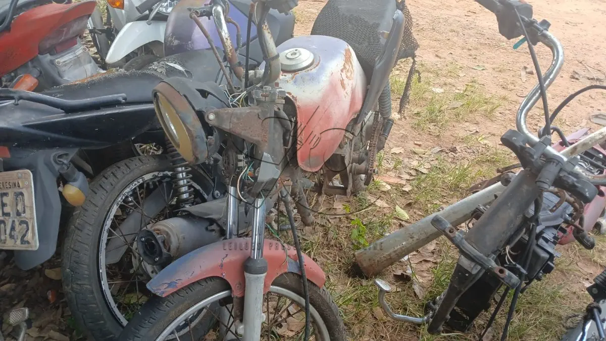 LOTE 015 - SUC.HONDA CG125  NÃOVENDIDO