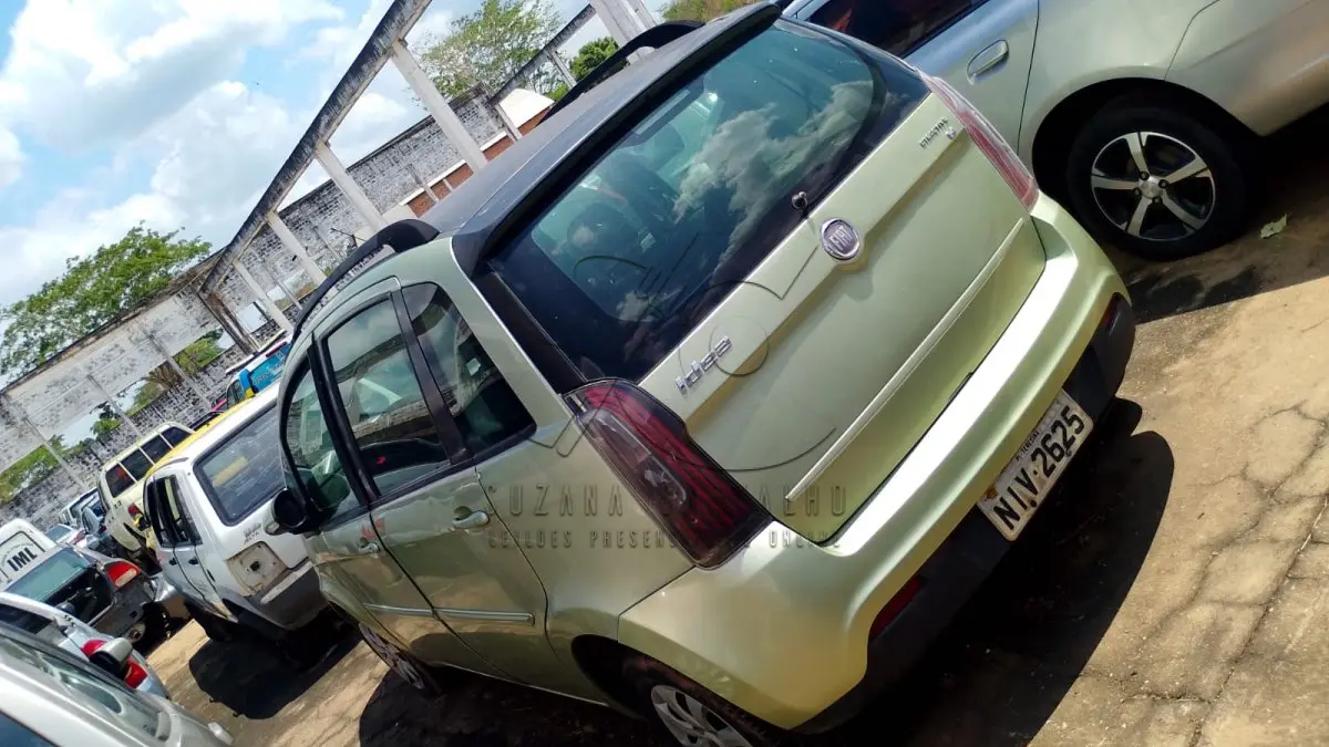 LOTE 011 - FIAT IDEA ATTRACTIVE 2011