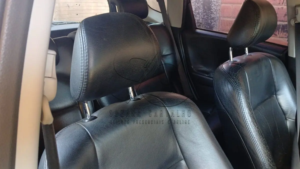 LOTE 003 - SUCATA HONDA FIT LX FLEX