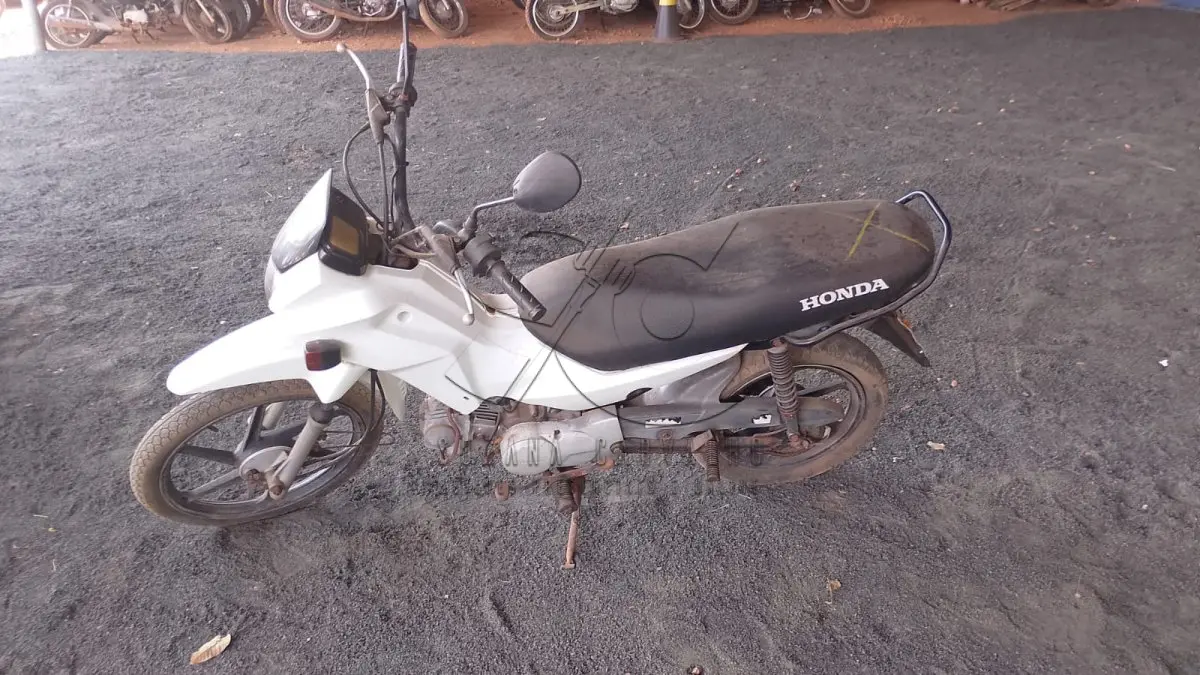 LOTE 007 - HONDA CG POP 100 2014/2015