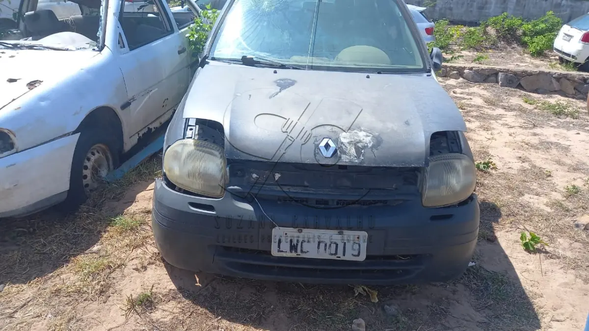 LOTE 002 - SUCATA RENAULT CLIO EM PARNAÍBA