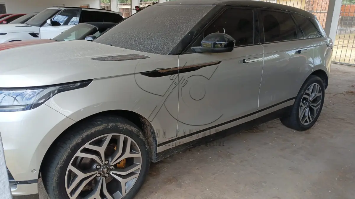 LOTE 009 - SUSPENSO POR DECISÃO JUDICIAL I LROVER VELAR P250 SE RDYN