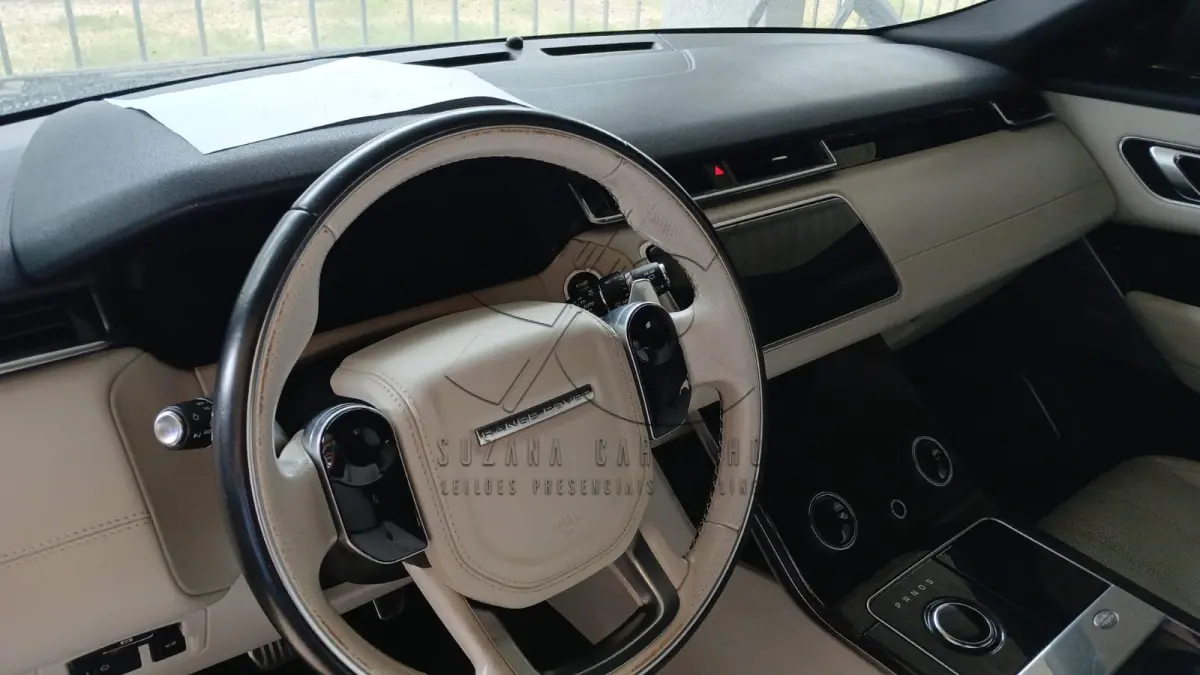 LOTE 009 - SUSPENSO POR DECISÃO JUDICIAL I LROVER VELAR P250 SE RDYN
