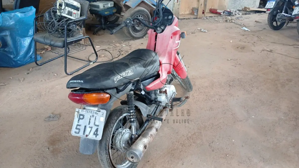 LOTE 010 - HONDA POP 100 2015