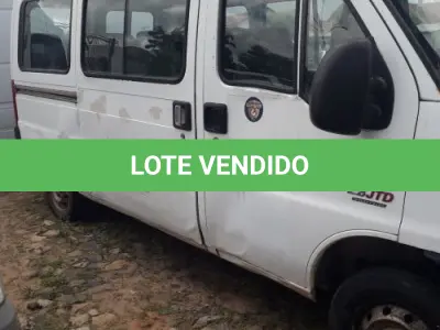LOTE 013 - AMBULÂNCIA FIAT DUCATO