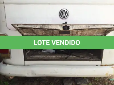 LOTE 011 - VW KOMBI