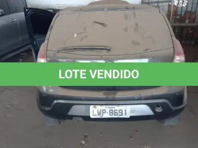 LOTE 001 - VEÍCULO RENAULT SANDERO
