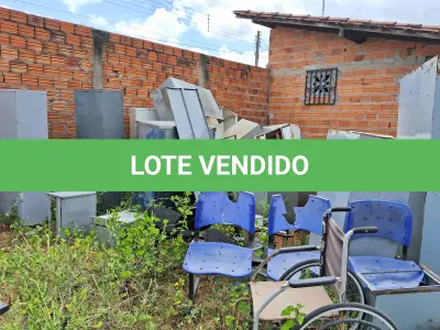 LOTE 005 - MOBILIÁRIOS