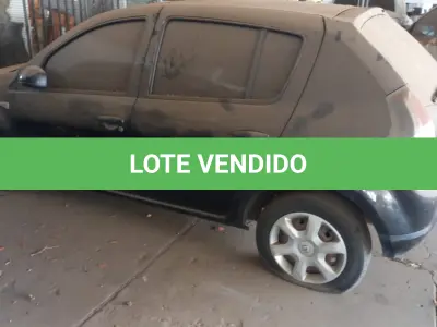 LOTE 001 - VEÍCULO RENAULT SANDERO