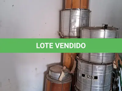 LOTE 006 - MOBILIÁRIOS