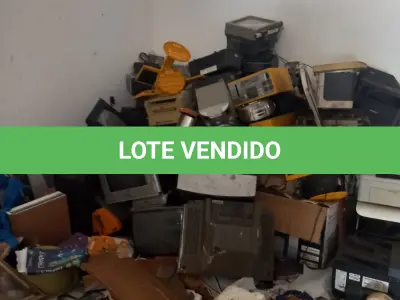 LOTE 002 - MOBILIÁRIOS
