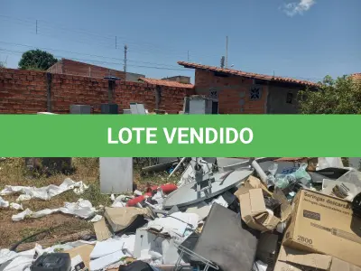 LOTE 005 - MOBILIÁRIOS