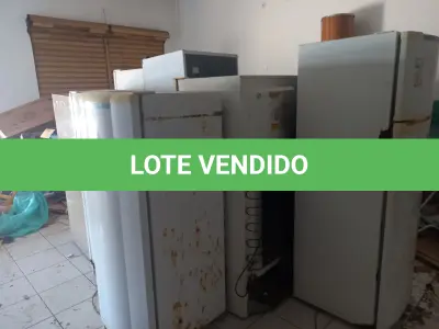 LOTE 004 - MOBILIÁRIOS