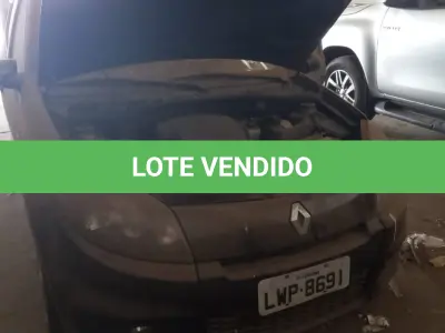 LOTE 001 - VEÍCULO RENAULT SANDERO