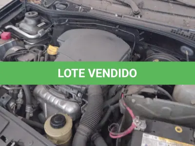 LOTE 001 - VEÍCULO RENAULT SANDERO