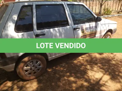 LOTE 015 - FIAT UNO
