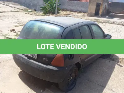 LOTE 015 - VEÍCULO RENAULT CLIO RL
