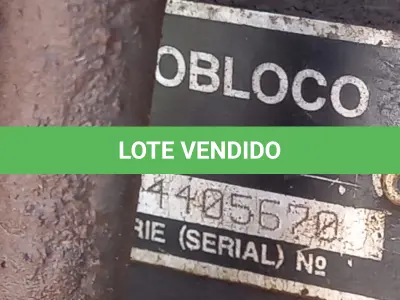 LOTE 017 - TRATOR SOBRE RODAS
