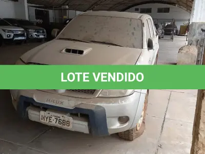LOTE 018 - VEÍCULO TOYOTA HILLUX