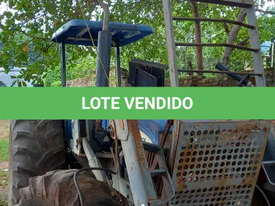 LOTE 028 - TRATOR NEW HOLLAND