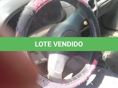 LOTE 015 - VEÍCULO RENAULT CLIO RL