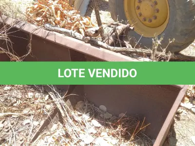 LOTE 017 - TRATOR SOBRE RODAS