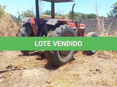 LOTE 017 - TRATOR SOBRE RODAS
