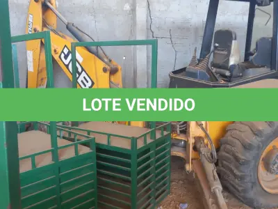 LOTE 032 - RETROESCAVADEIRA