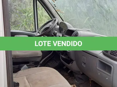 LOTE 025 - CAMIONETA AMBULÂNCIA FIAT