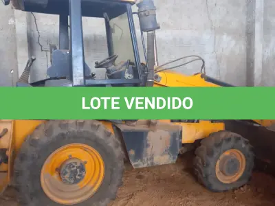 LOTE 032 - RETROESCAVADEIRA