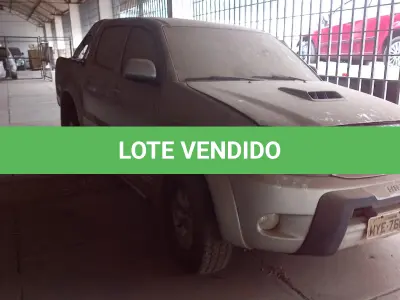 LOTE 018 - VEÍCULO TOYOTA HILLUX