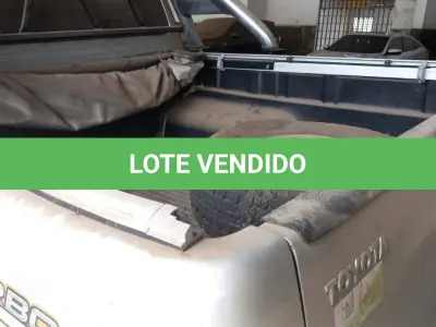 LOTE 018 - VEÍCULO TOYOTA HILLUX