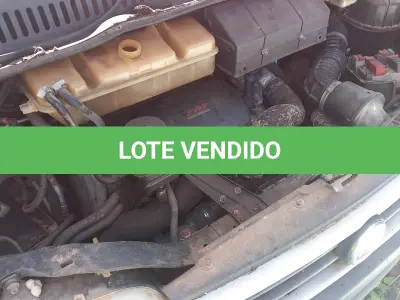 LOTE 025 - CAMIONETA AMBULÂNCIA FIAT
