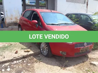 LOTE 012 - VEÍCULO FIAT PUNTO